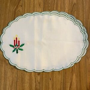 Christmas Placemats Set of 4 Embroidered Holly Berry Candles 18" x 13"